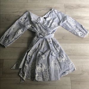 Alexia admor Day dress.